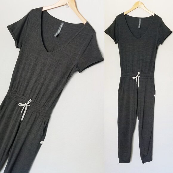 Vuori All Day Jumpsuit Charcoal Heather Short Sleeve V-Neck One Piece XS Gray - Picture 4 of 14